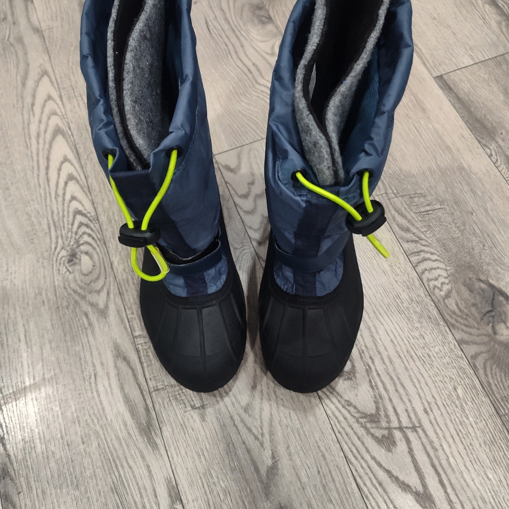 Columbia Blue and Black Winter Boots